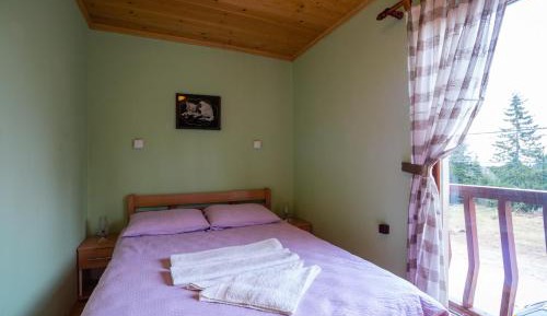 Three-Bedroom Apartment with Balcony
