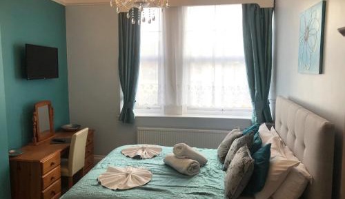 Deluxe Double Room with Shower