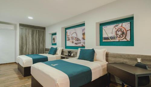 Deluxe Queen Room with Two Queen Beds