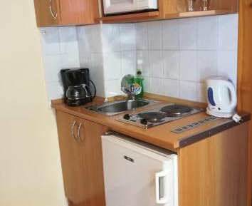 Studio (2 Adults)