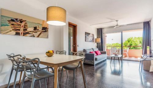  One-Bedroom Apartment (4 People)