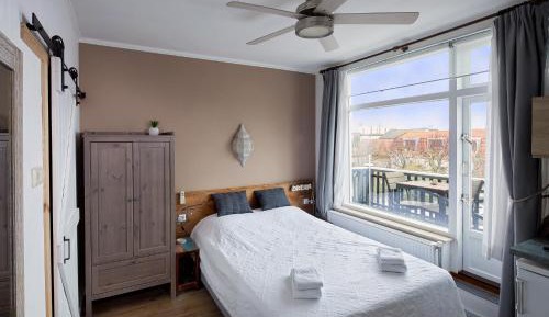 Small Room with Balcony