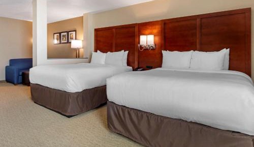 Queen Suite with Two Queen Beds and Sofabed - Non Smoking