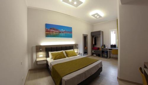 Deluxe King Room