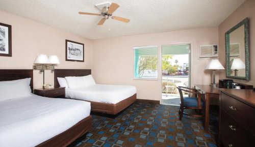 Bay Room 2 Queen Beach Level