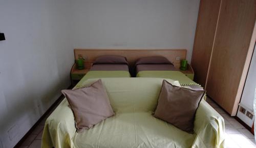 Standard Triple Studio