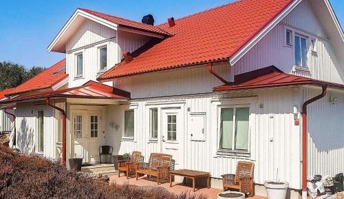 Four-Bedroom Holiday Home