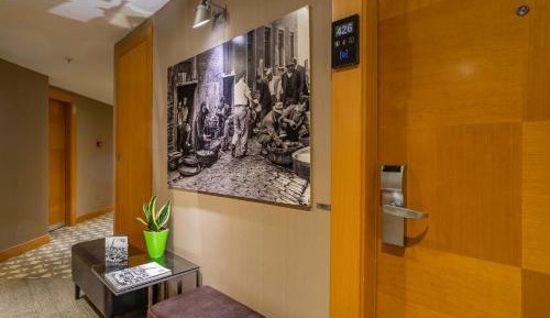 Executive Junior Suite with  Lounge Access