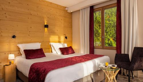 Family Suite with Lake View