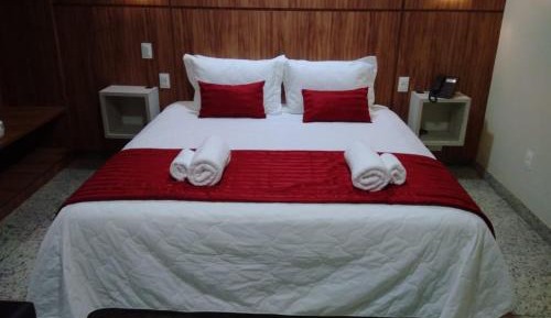 Deluxe Suite with Spa Bath