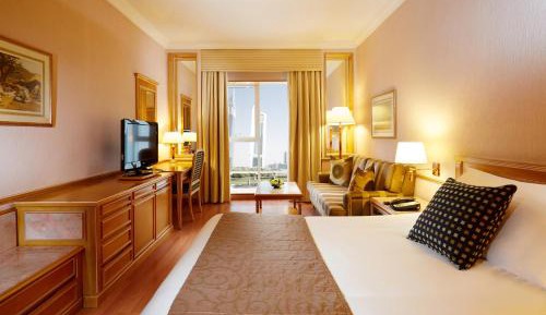 Junior Suite with Sheikh Zayed Road View
