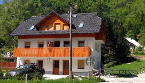 Family Apartment with Mountain View