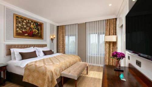 Superior King Room