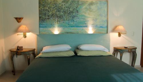  Deluxe Family Room (2 Adults + 2 Children)