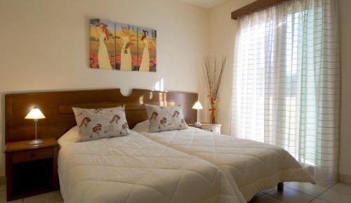 One-Bedroom Apartment with Sea View - First Floor