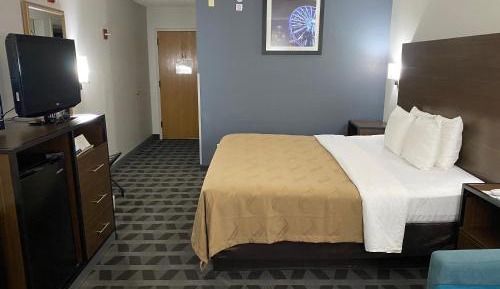 King Suite with Sofa-Bed - Non-Smoking