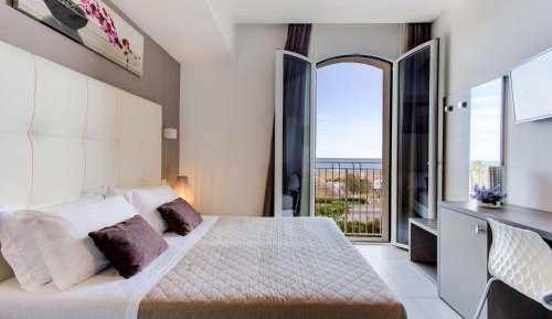 Superior Room with Sea View
