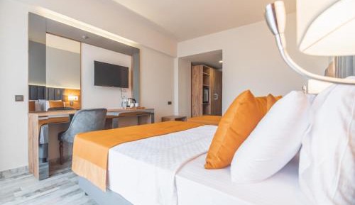 Superior Triple Room with Sea View
