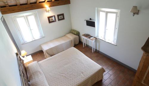 Basic Triple Room