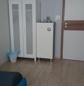 Basic Triple Room with Shared Bathroom
