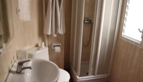 Single Room with Private Bathroom