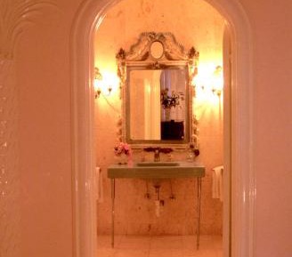 Luxury King Room