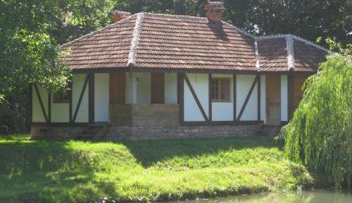 Deluxe Double Room with Shower