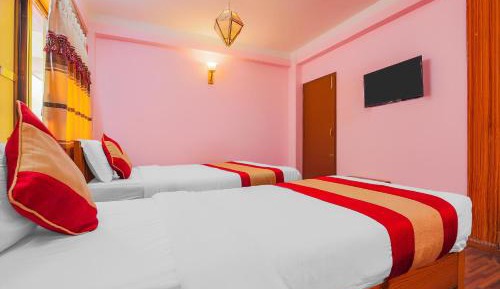 Twin Room with Private Bathroom
