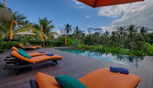 One-Bedroom Pool View
