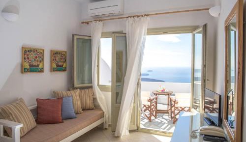 Apartment with Loft and Caldera View