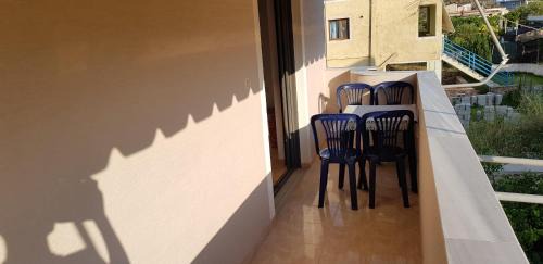 Studio with Balcony