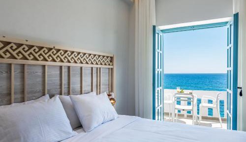 Double or Twin Room with Sea View