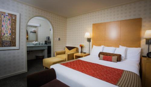Queen Room
