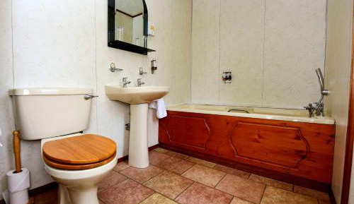 Standard Twin Room with Bath