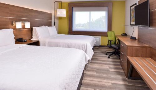 Standard Queen Room with Two Queen Beds