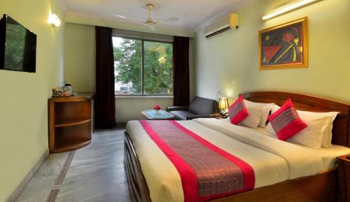Superior Deluxe Double or Twin Room 