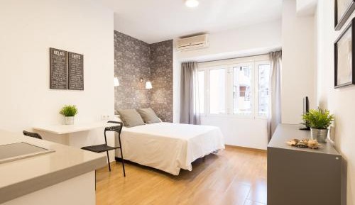 Studio Apartment
