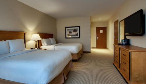 Deluxe Queen Room with Two Queen Beds