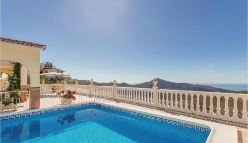 Three-Bedroom Holiday Home 