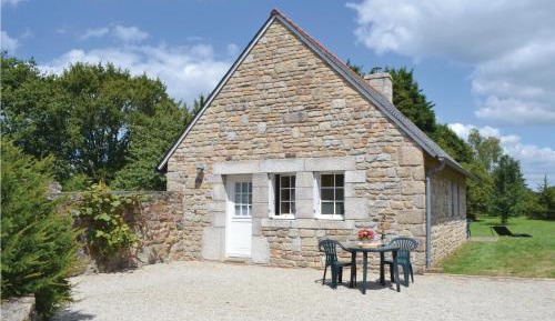One-Bedroom Holiday Home