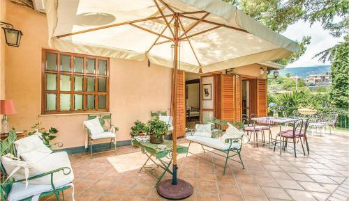 Two-Bedroom Holiday Home