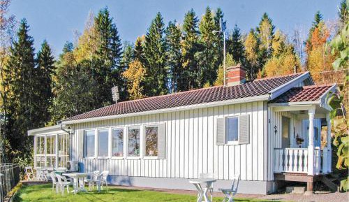 Two-Bedroom Holiday Home