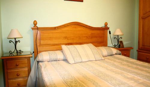 Three-Bedroom Apartment - Urb. Los Olivos 4
