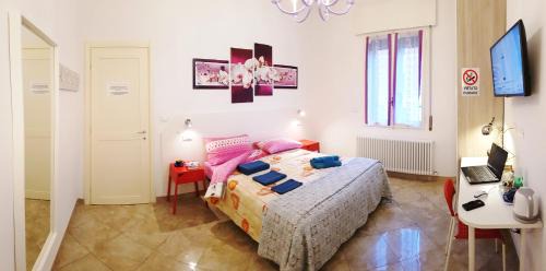 Twin Room with Private Bathroom