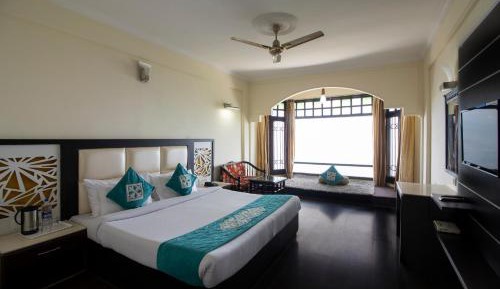 Panoramic Room (Valley View and Centralized Air Conditioned)