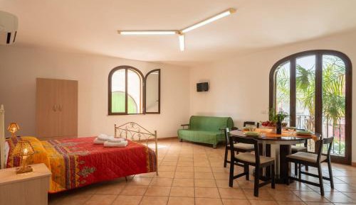 Superior One-Bedroom Apartment with Balcony