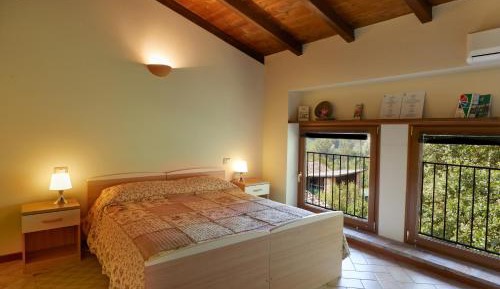Double or Twin Room with Private Bathroom