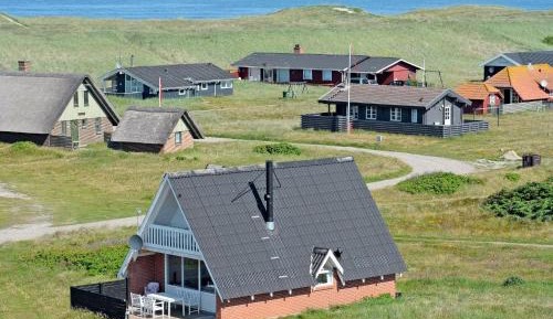 Three-Bedroom Holiday Home 