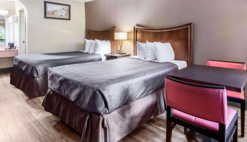 Double Room with Two Double Beds - Smoking