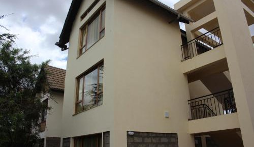 Deluxe Room (2 Adults + 1 Child)